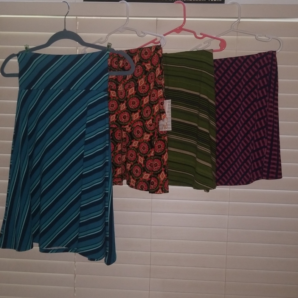 4 BNWT LuLaRoe Azure skirts size XS